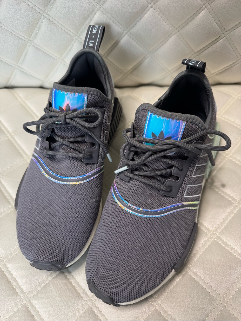 Adidas women’s size 8 RMD1
